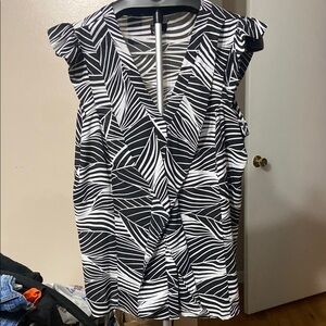 Black and White Leaf Print Women's Top Worthington